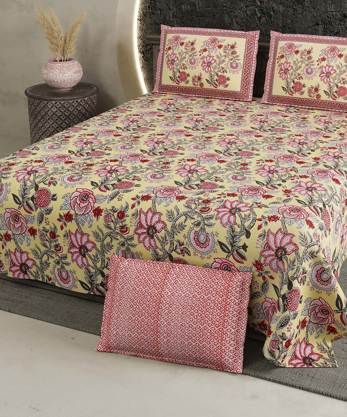 Cream Red Floral Pure Cotton King Size Bedsheet